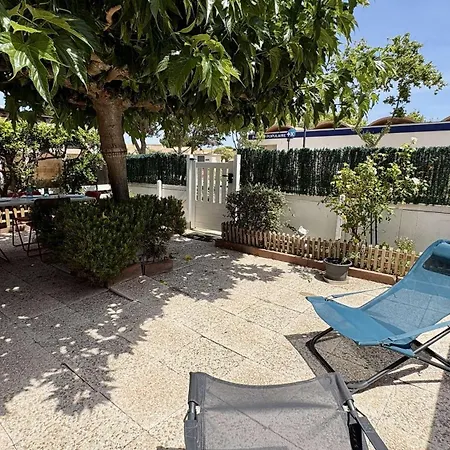 Pavillon Avec Grande Terrasse, Climatisation Et Piscine Collective Gn100-010 * Gruissan