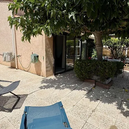 Apartment Pavillon Avec Grande Terrasse, Climatisation Et Piscine Collective Gn100-010 *