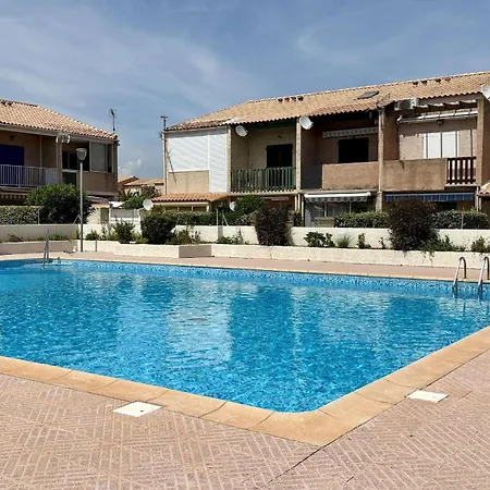 Pavillon Avec Grande Terrasse, Climatisation Et Piscine Collective Gn100-010